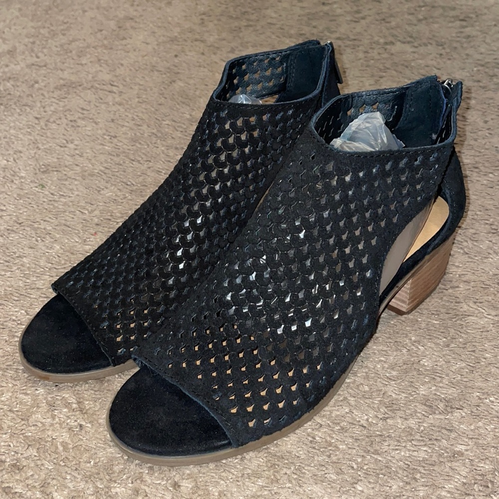 Lucky Brand Nacria black suede leather ankle peep toe booties NEW